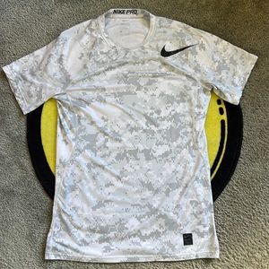 NIKE PRO HYPERCOOL ARTIC DIGITAL CAMO